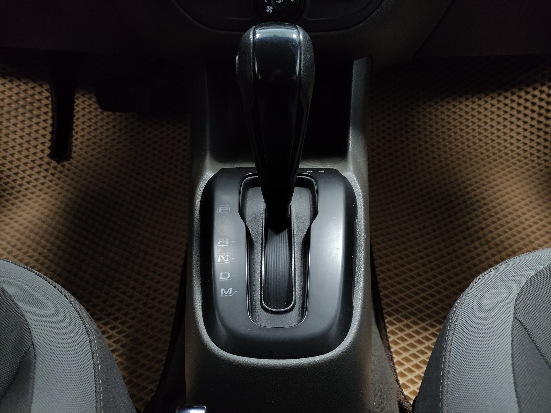 Chevrolet Cobalt, II 2013