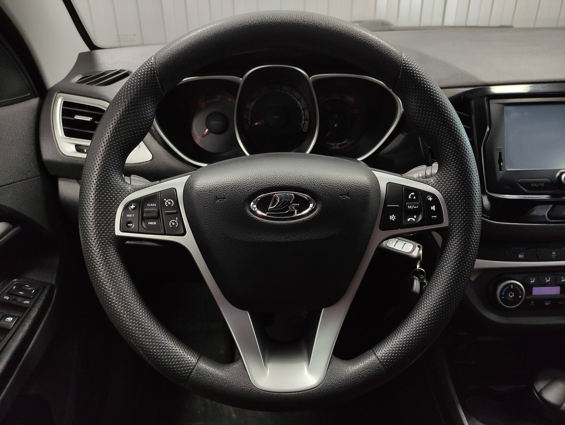 Lada (ВАЗ) Vesta, I 2018
