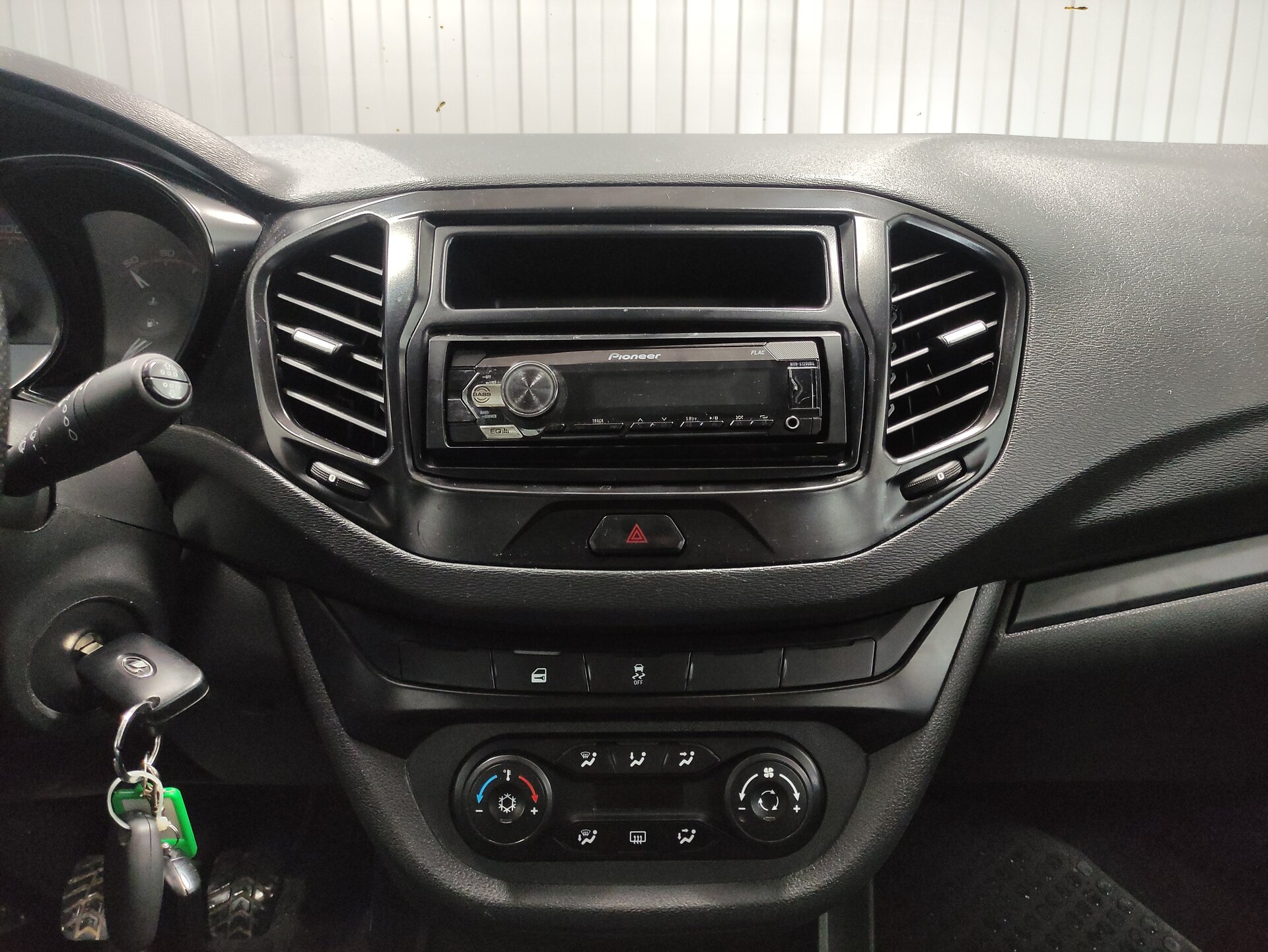 Lada (ВАЗ) Vesta, I 2021