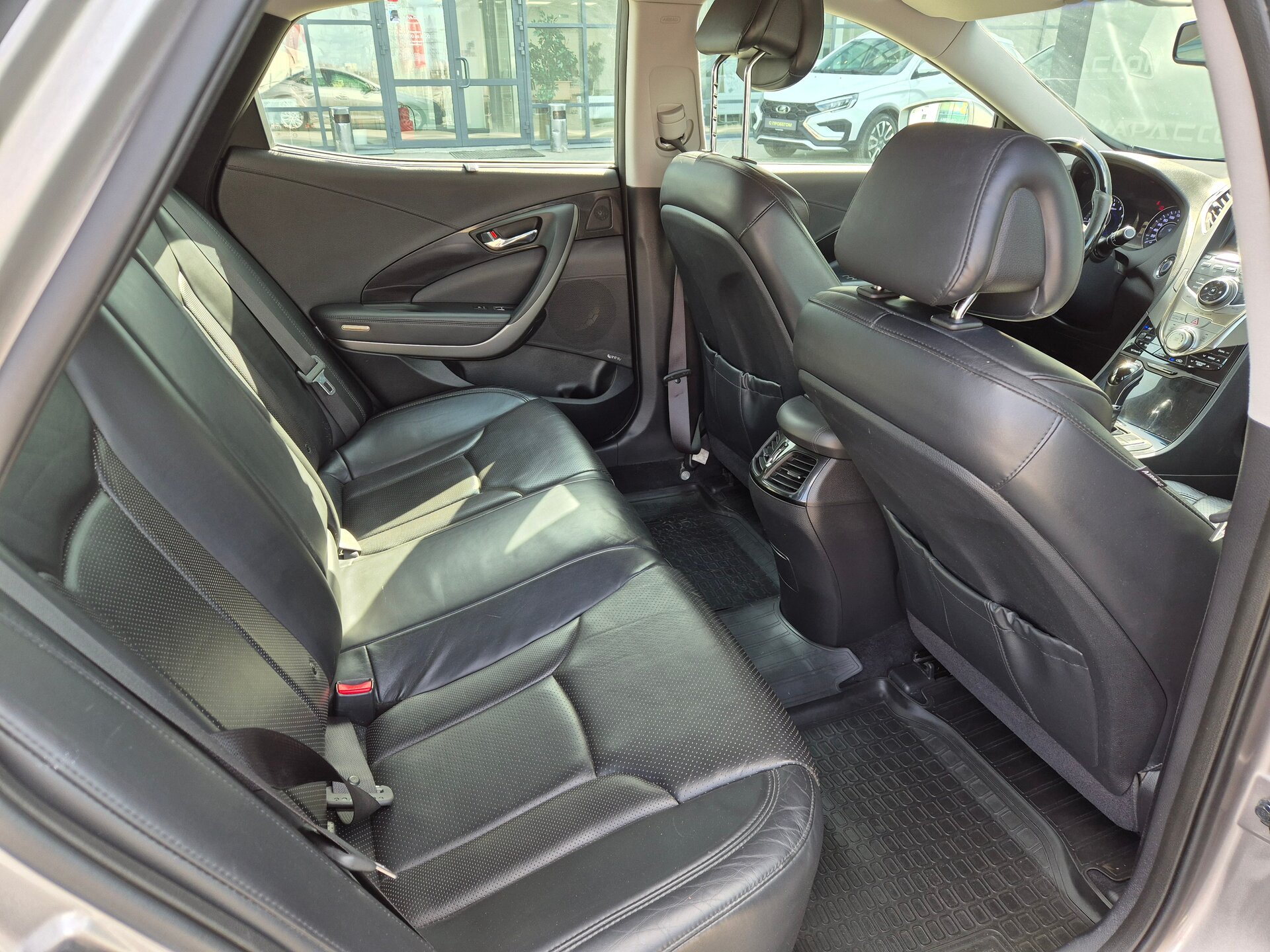 Hyundai Grandeur, V 2012