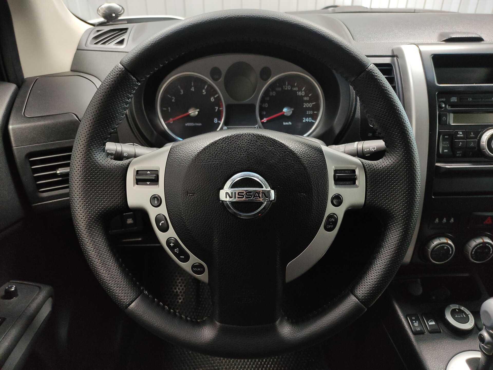 Nissan X-Trail, II 2010