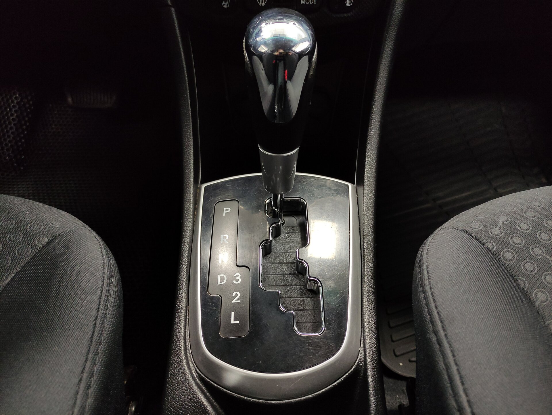 Hyundai Solaris, I 2012
