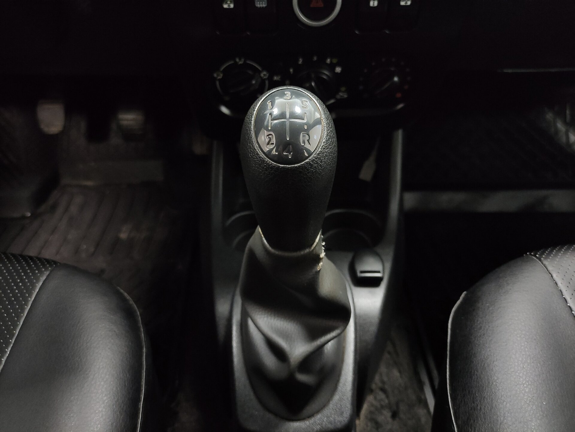 Lada (ВАЗ) Largus, I 2014