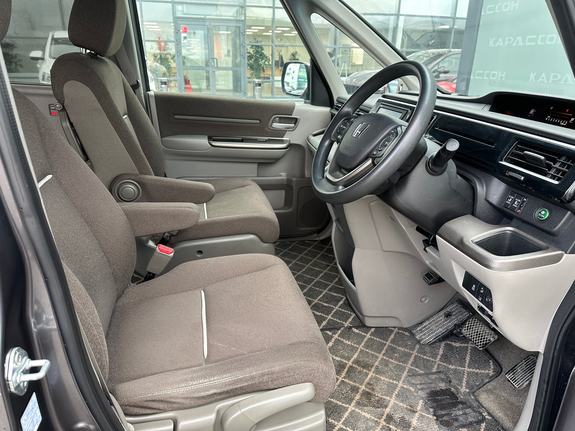 Honda Stepwgn, V Рестайлинг 2018