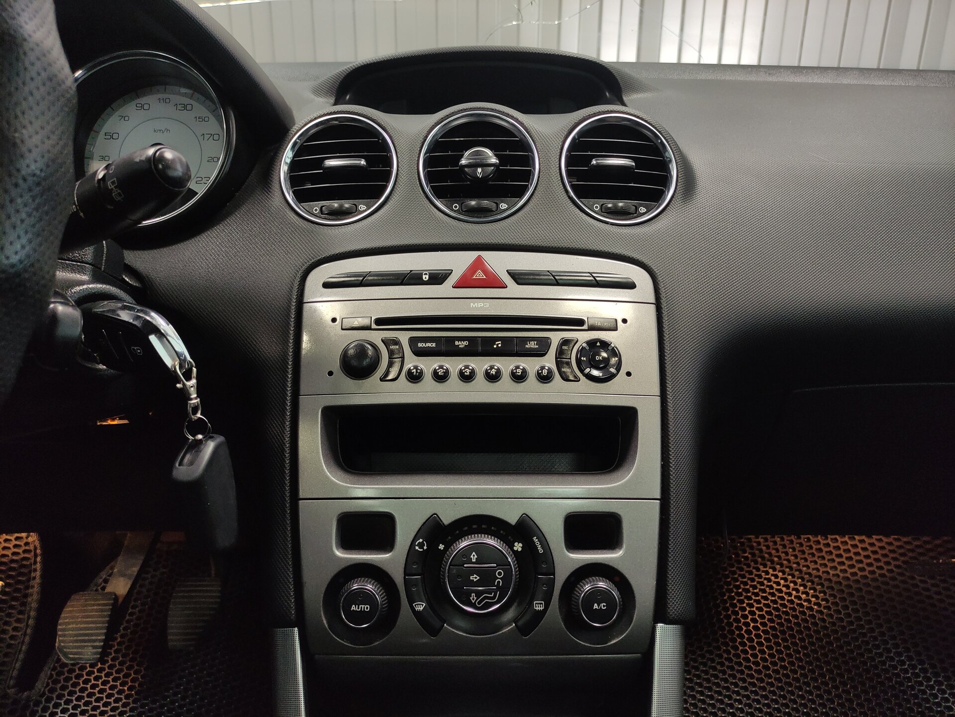 Peugeot 308, I 2009