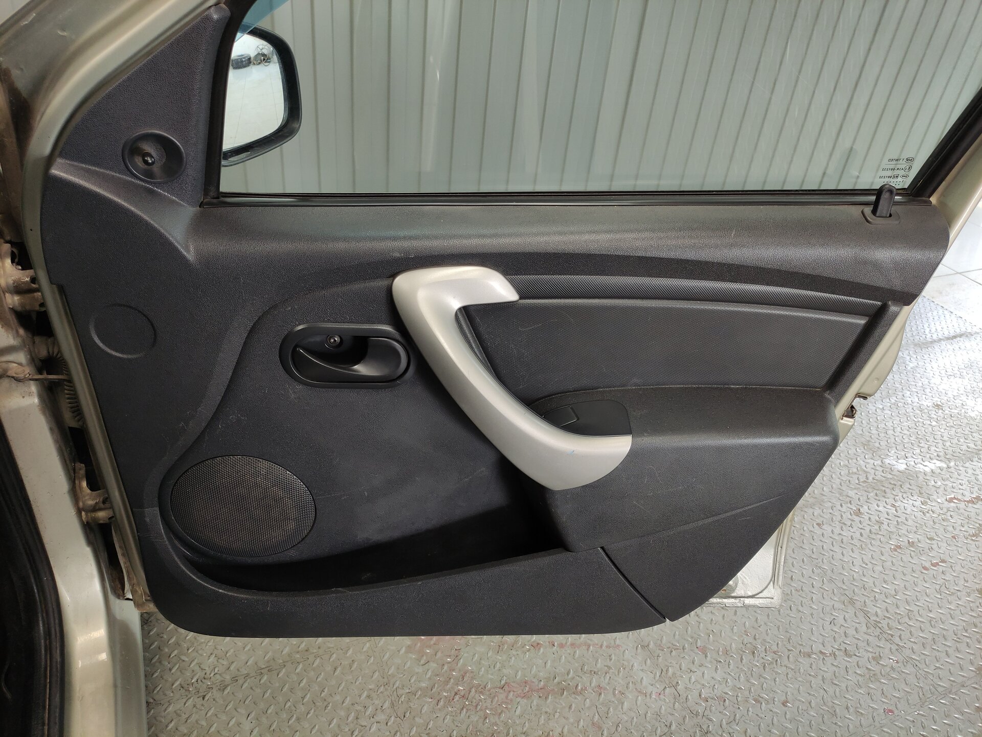 Renault Logan, I Рестайлинг 2011