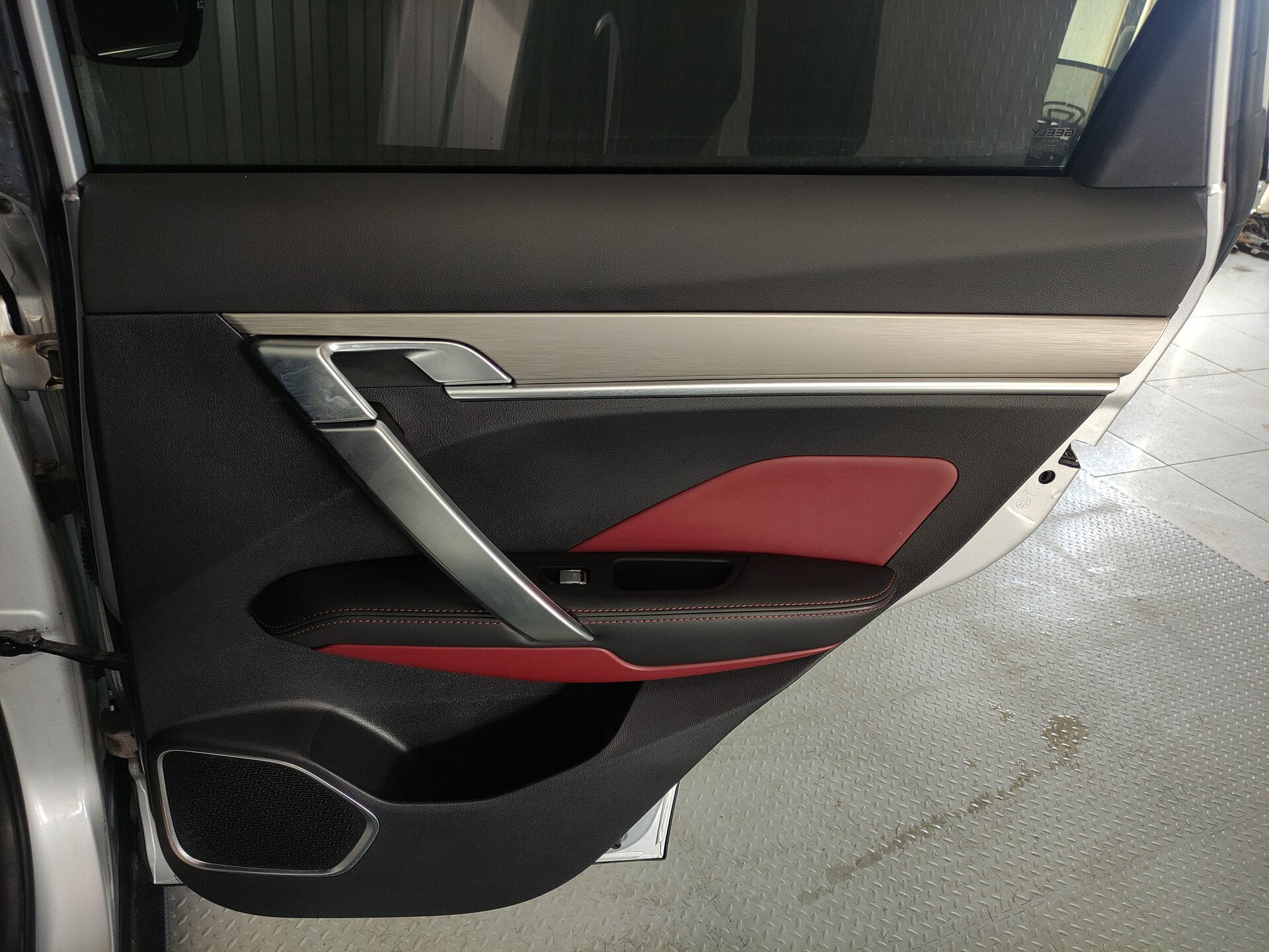 Geely Coolray, I 2021
