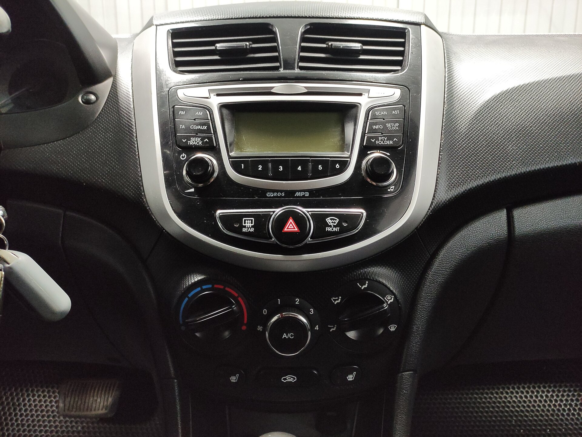 Hyundai Solaris, I 2013