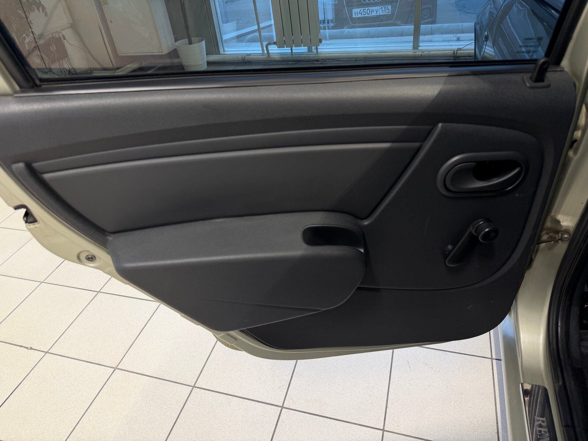 Renault Logan, I Рестайлинг 2013