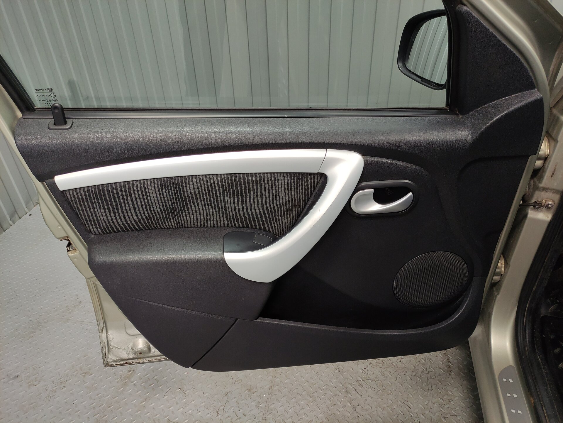 Renault Logan, I Рестайлинг 2011