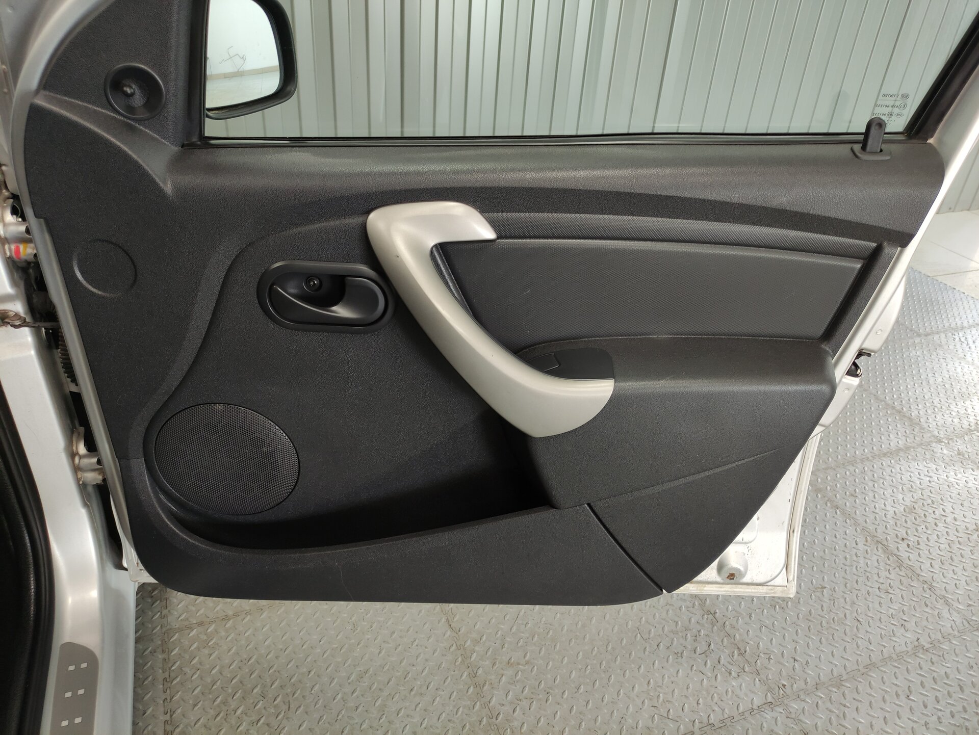 Renault Logan, I Рестайлинг 2012