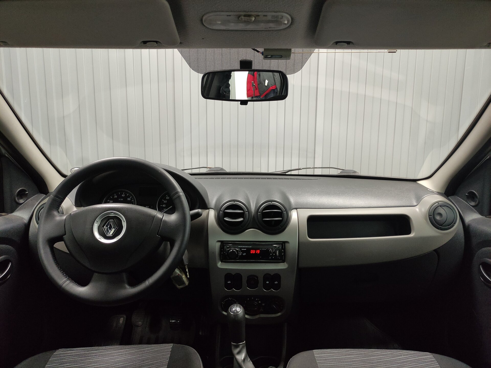 Renault Logan, I Рестайлинг 2012