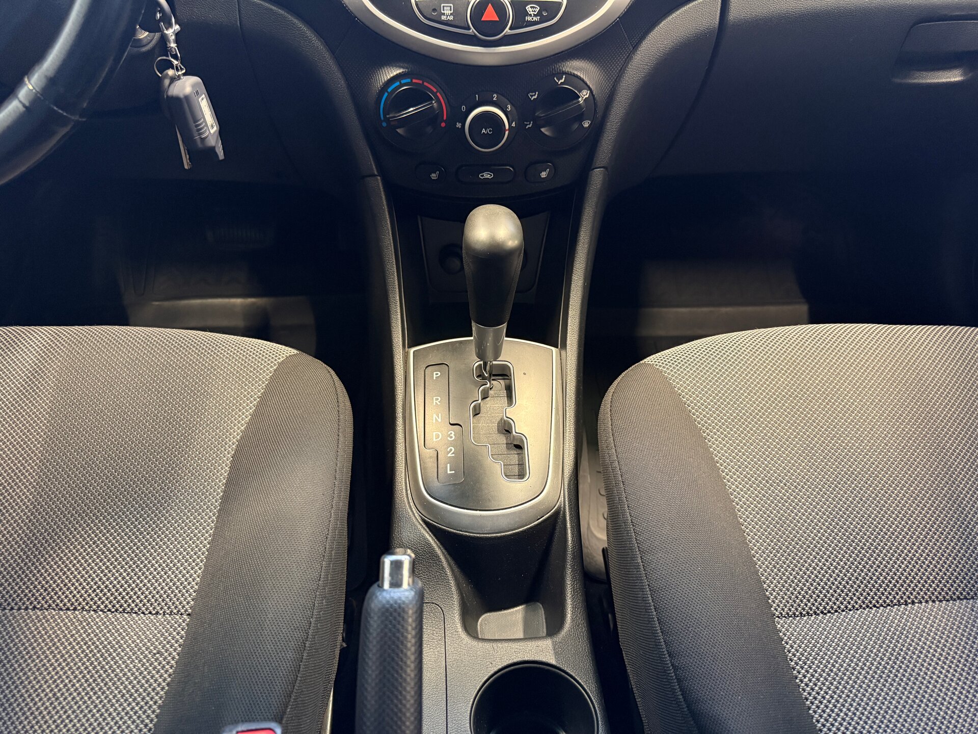 Hyundai Solaris, I 2012
