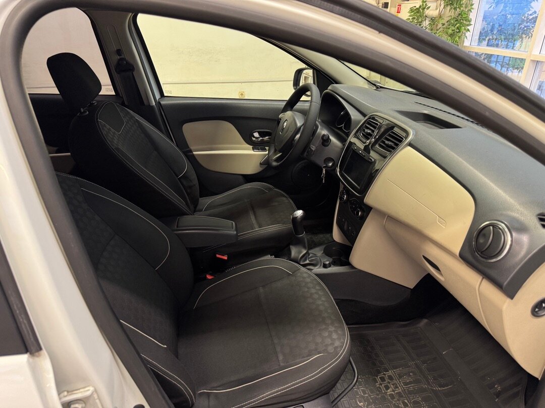 Renault Logan, II 2014 Renault Logan, II 2014