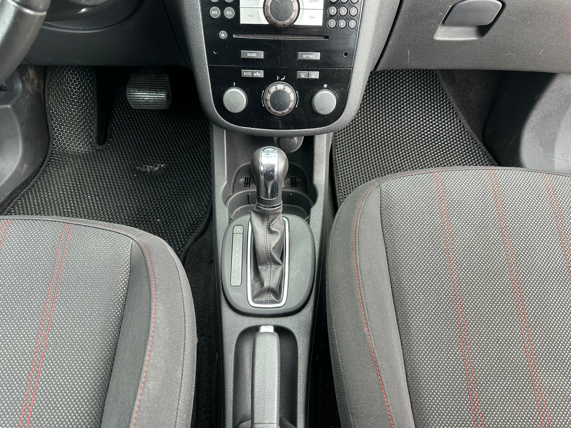 Opel Corsa, D Рестайлинг II 2012