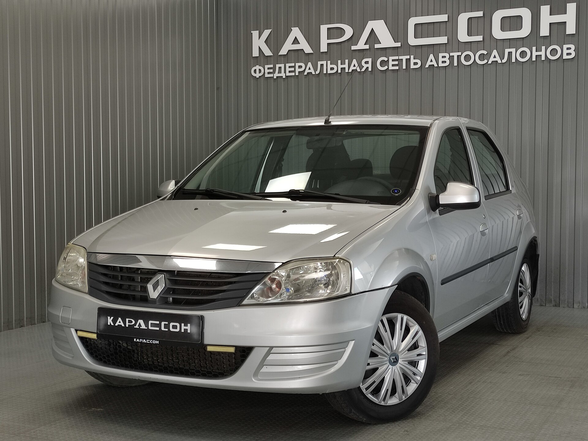 Renault Logan, I Рестайлинг 2013 Renault Logan, I Рестайлинг 2013