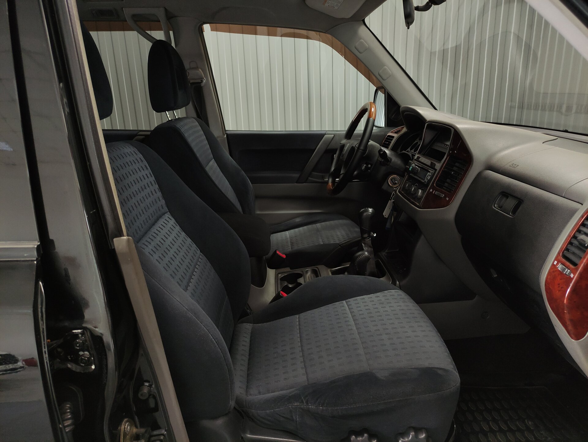 Mitsubishi Pajero, III Рестайлинг 2003