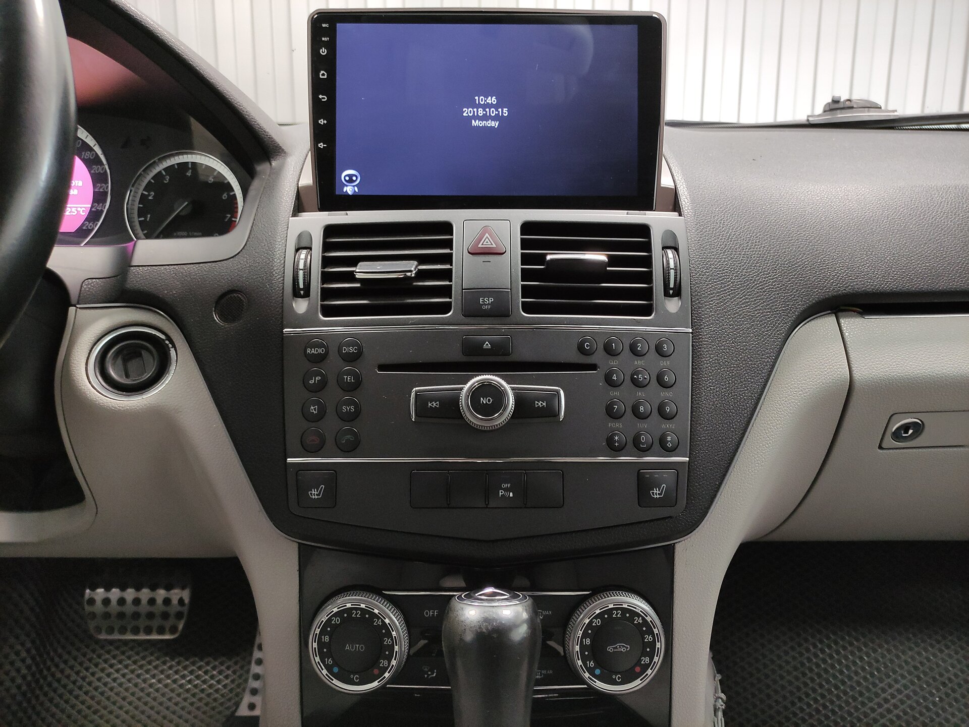 Mercedes-Benz C-Класс, III (W204) 2010 Mercedes-Benz C-Класс, III (W204) 2010