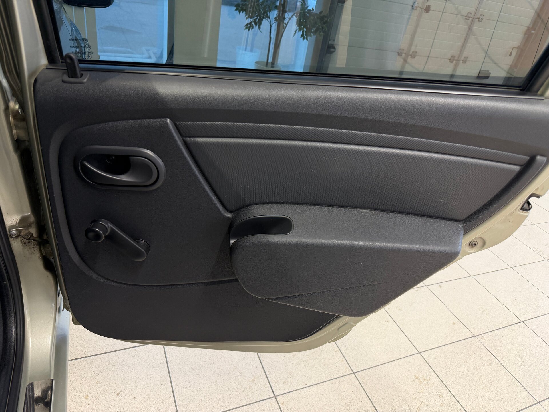 Renault Logan, I Рестайлинг 2013