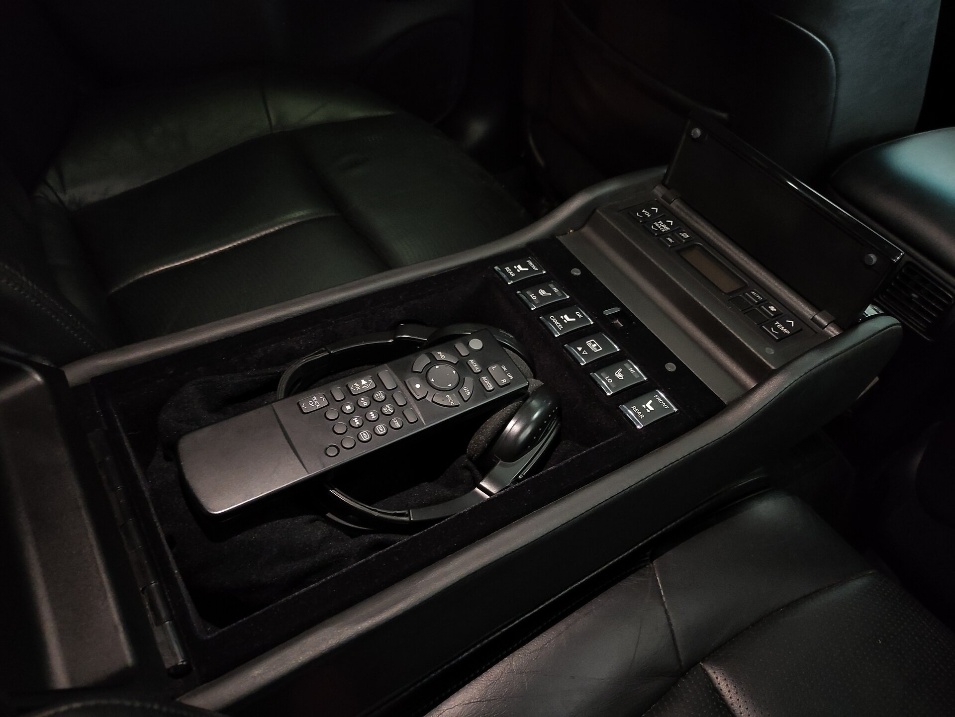 Infiniti M, IV 2012