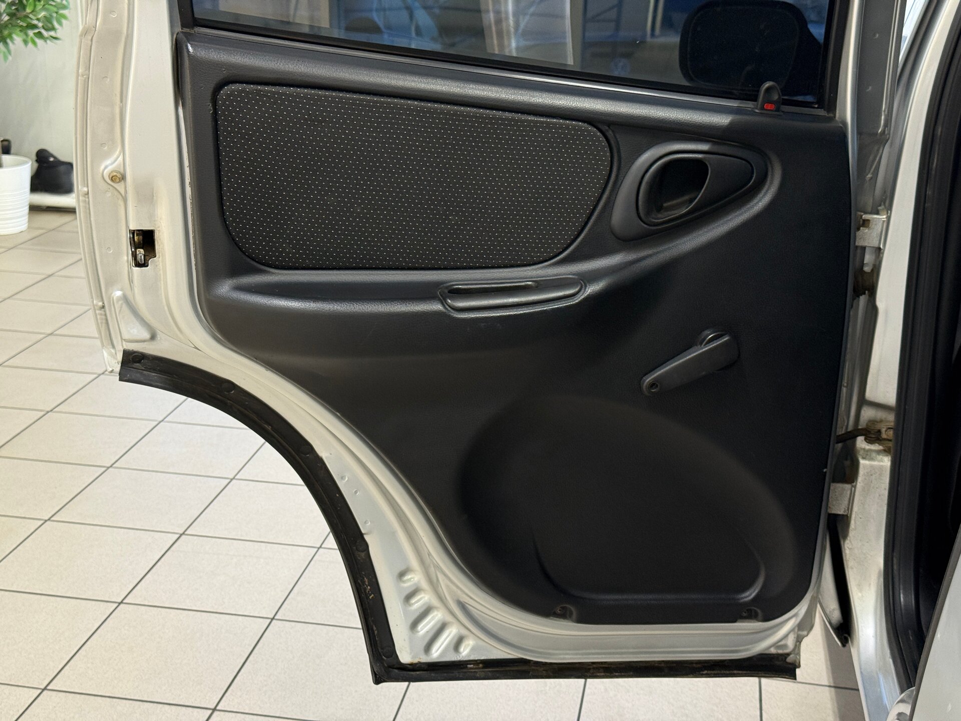 Chevrolet Niva, I 2008