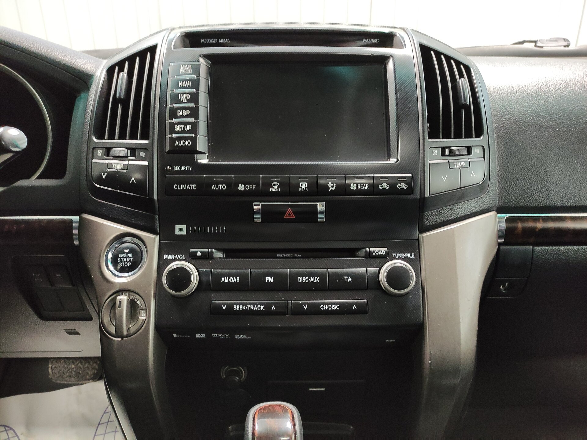 Toyota Land Cruiser, 200 Series 2011