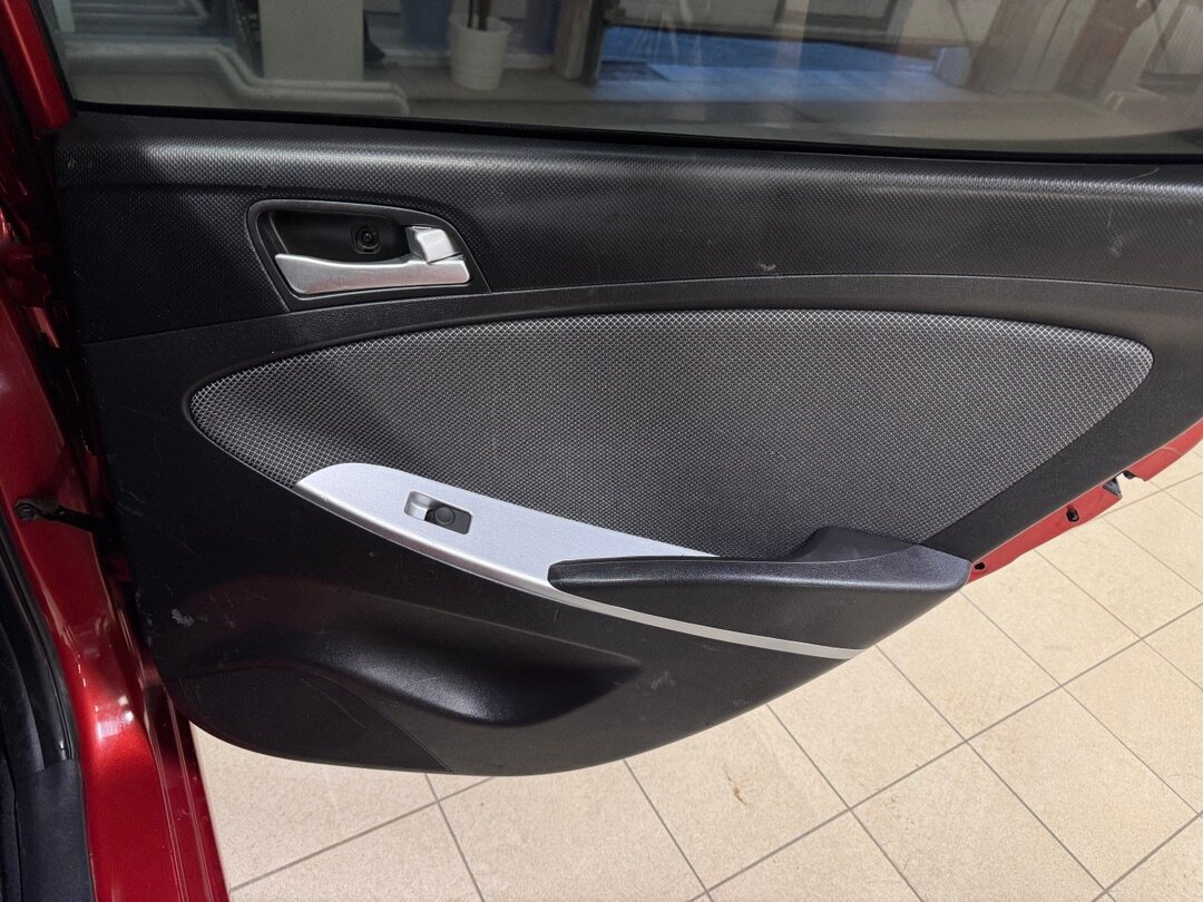 Hyundai Solaris, I 2012