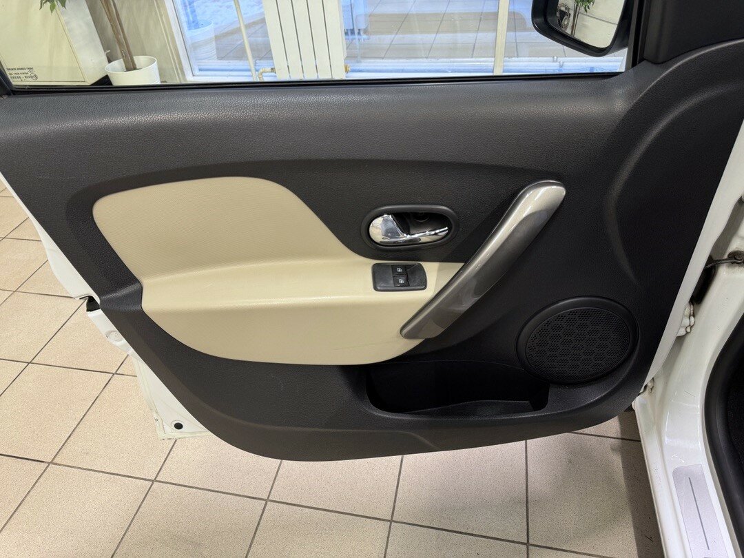 Renault Logan, II 2014 Renault Logan, II 2014