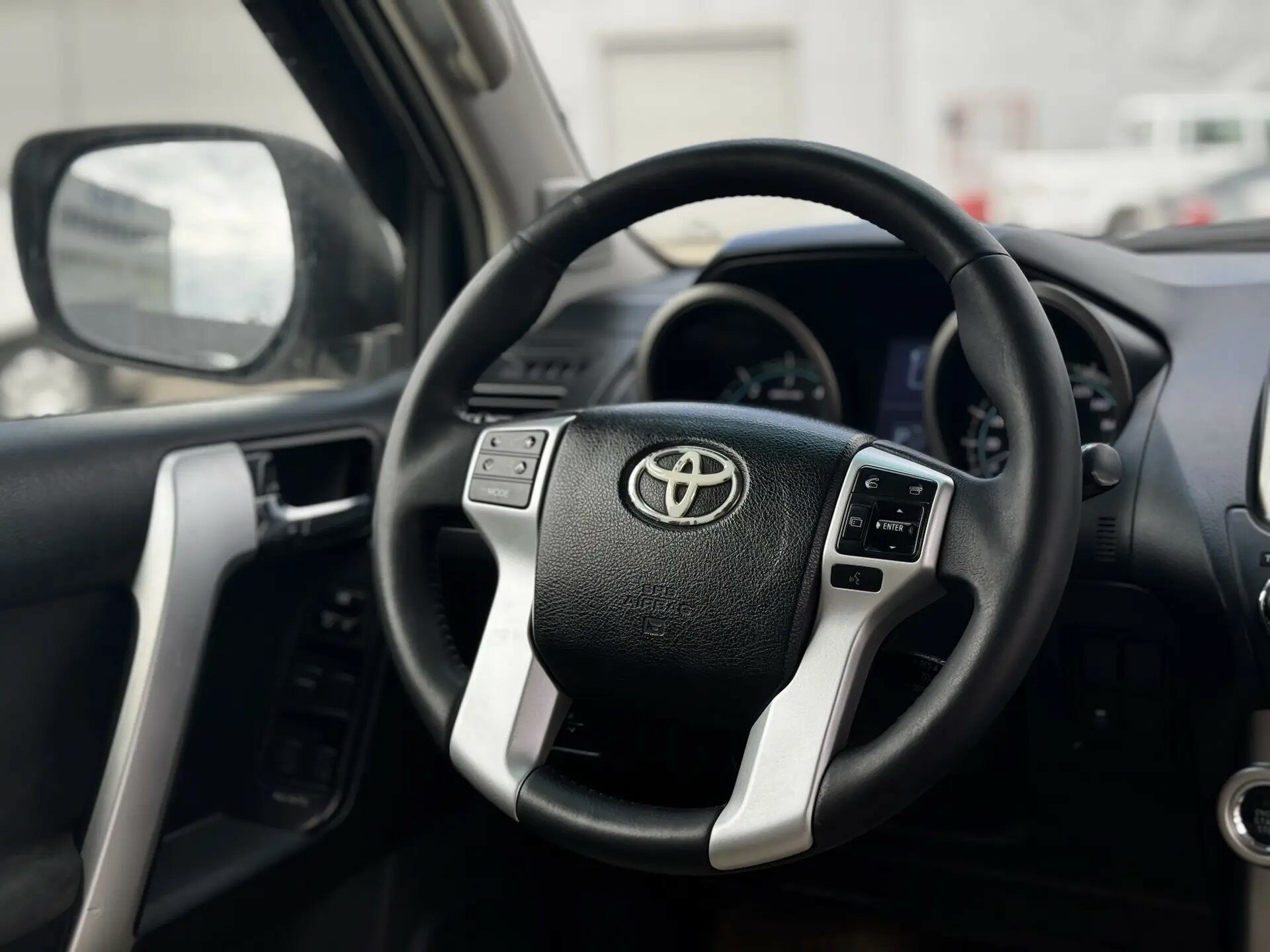 Toyota Land Cruiser Prado, 150 Series 2011