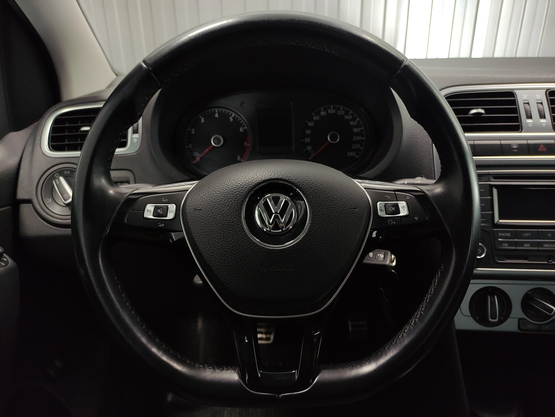 Volkswagen Polo, V Рестайлинг 2016