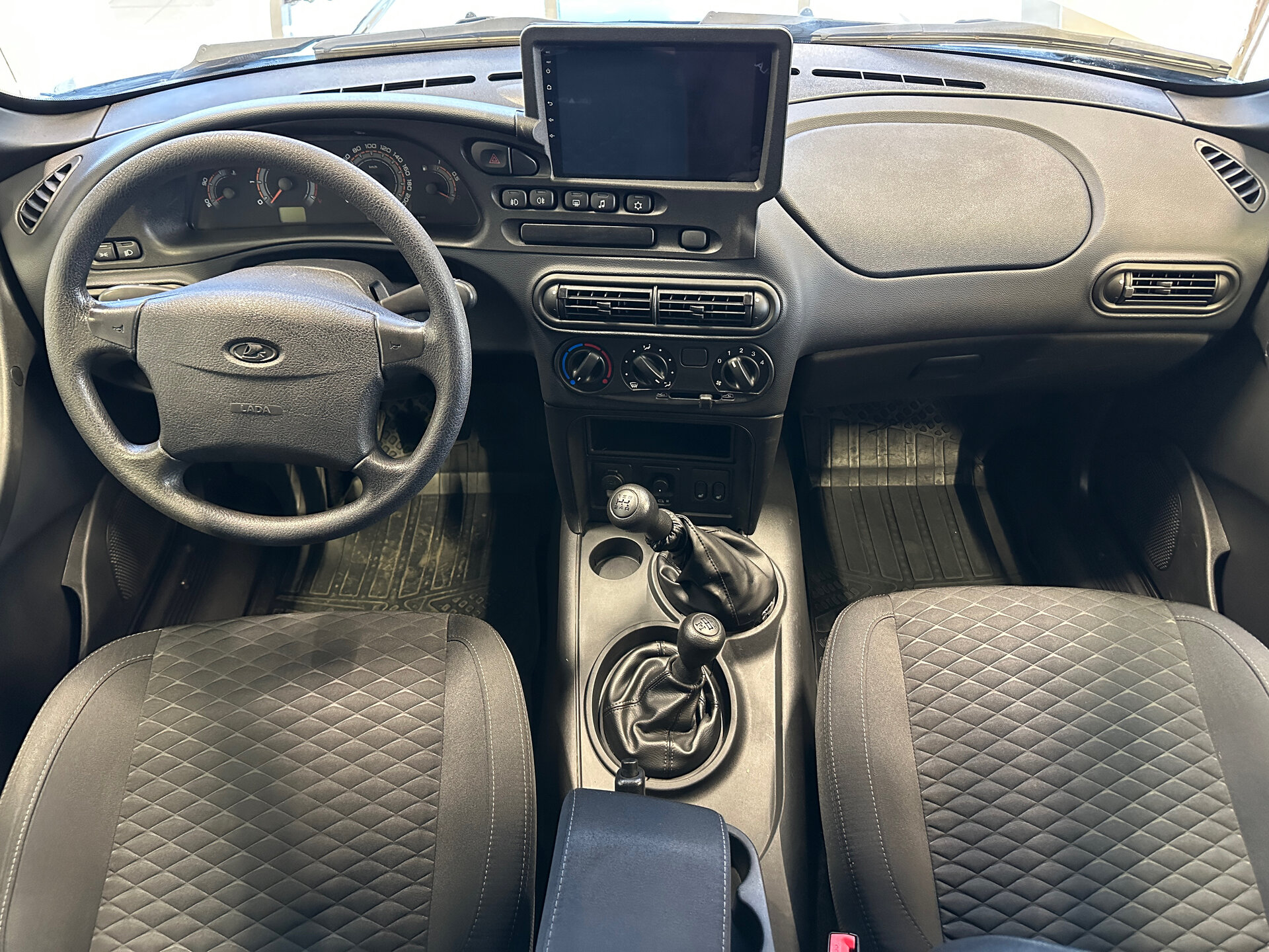Lada (ВАЗ) Niva Travel, I 2023