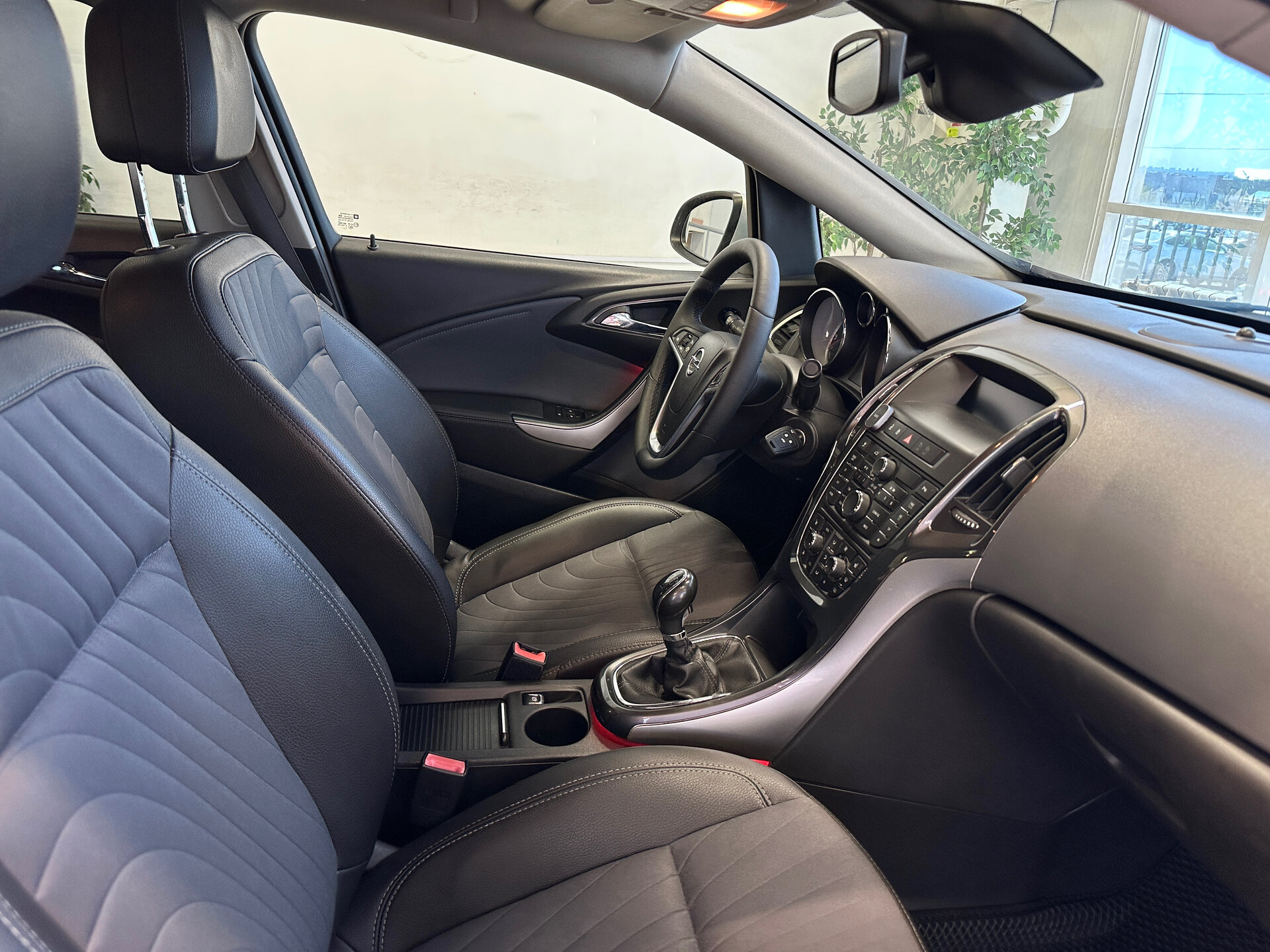 Opel Astra, J Рестайлинг 2012 Opel Astra, J Рестайлинг 2012