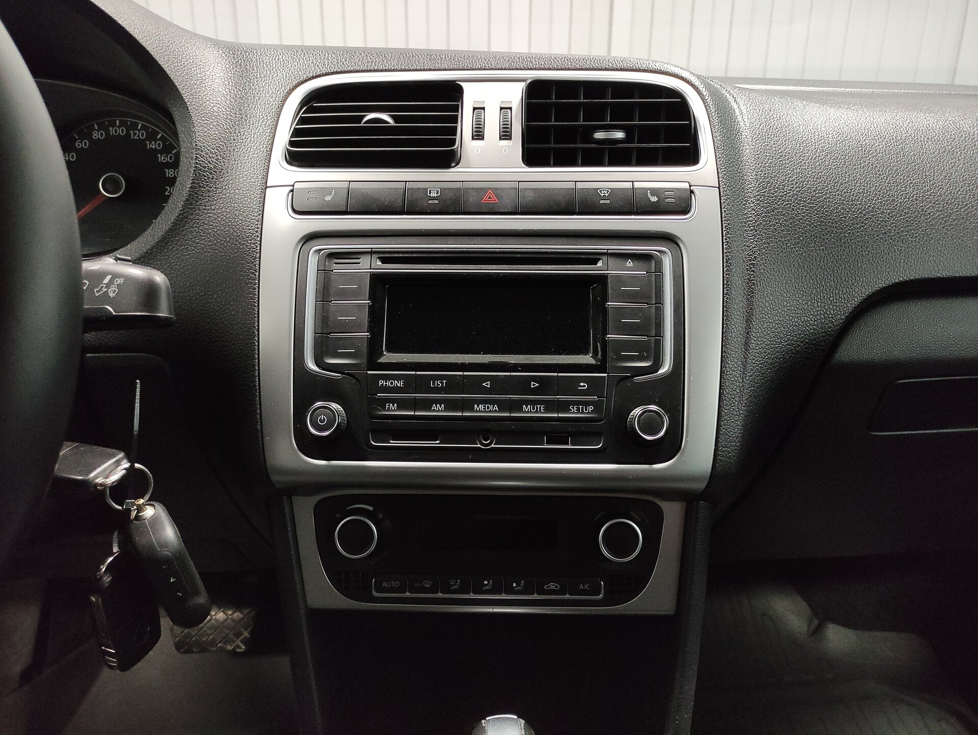 Volkswagen Polo, V Рестайлинг 2016