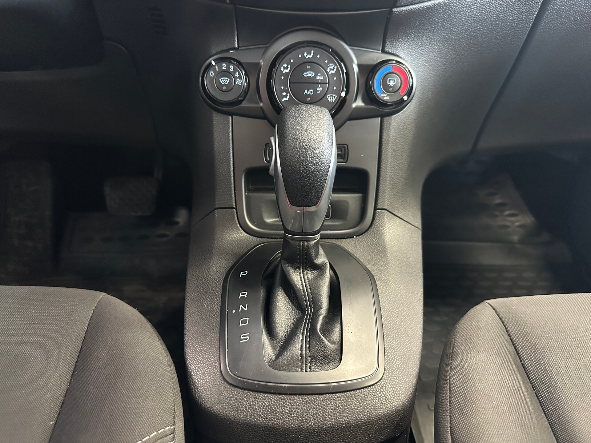 Ford Fiesta, Mk6 Рестайлинг 2016