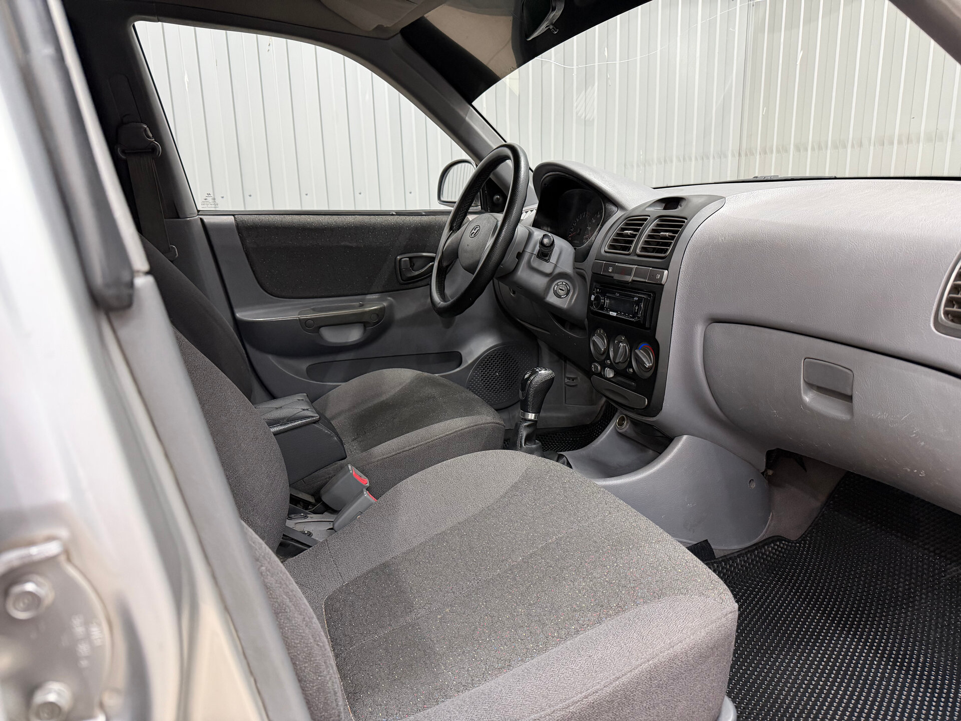 Hyundai Accent, II Рестайлинг 2003