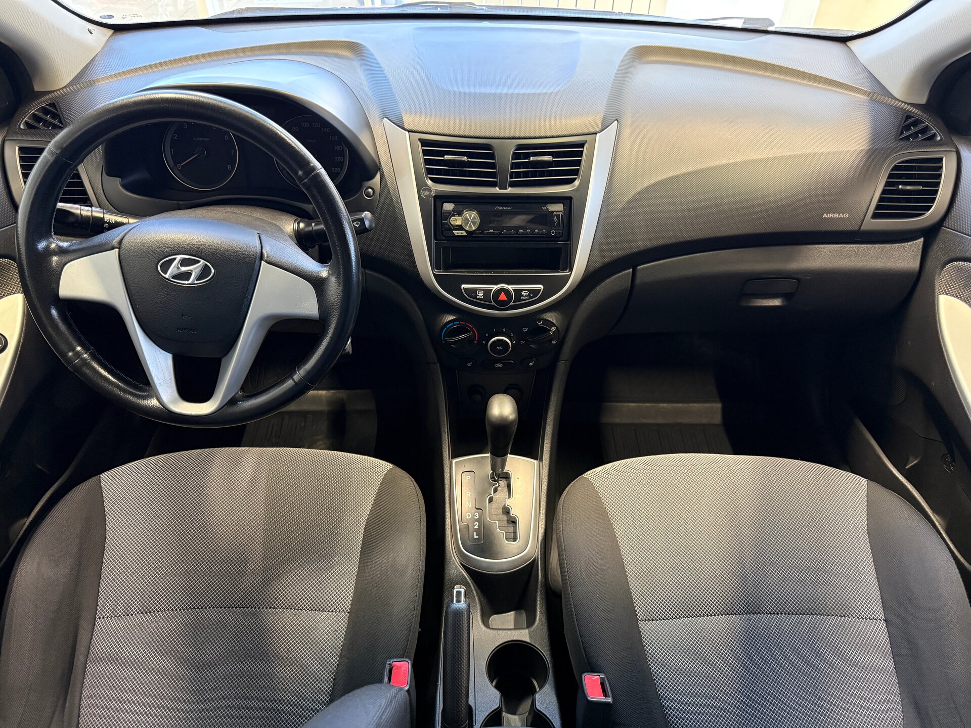 Hyundai Solaris, I 2012