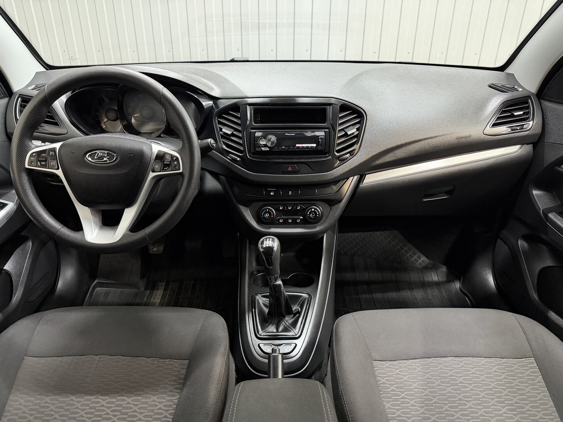 Lada (ВАЗ) Vesta, I 2021