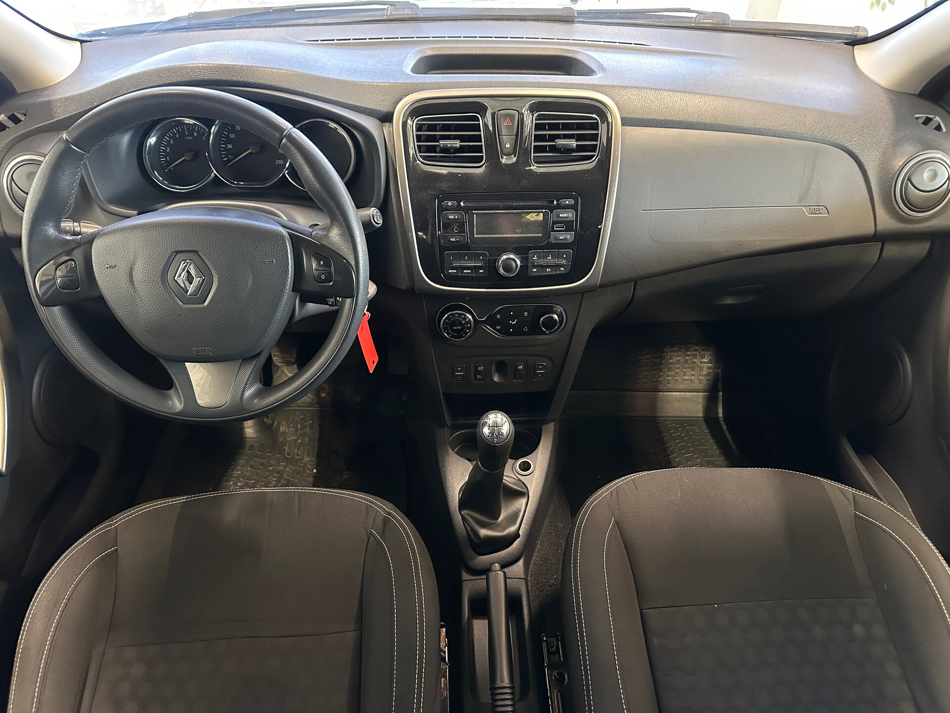Renault Logan, II 2014
