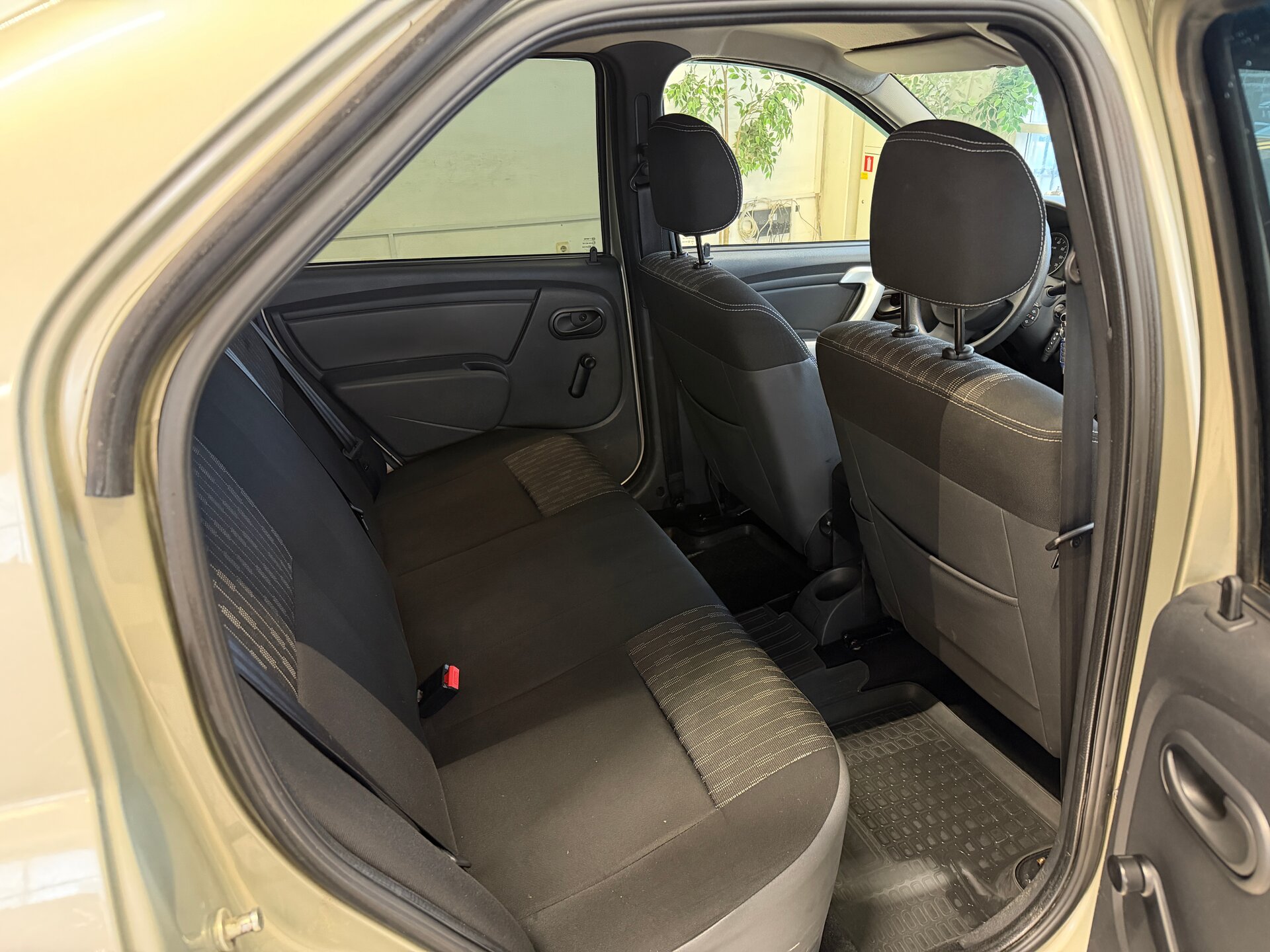 Renault Logan, I Рестайлинг 2013