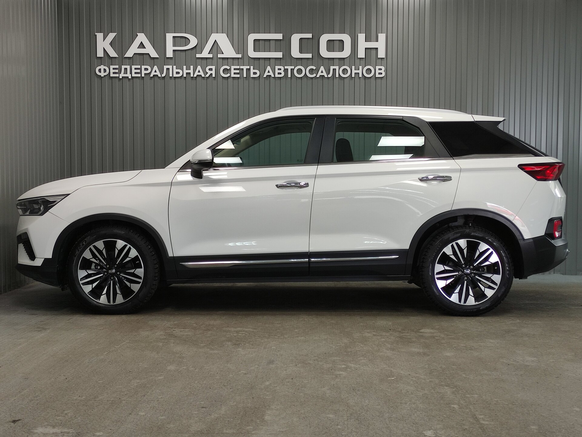 FAW Bestune T77, I 2023