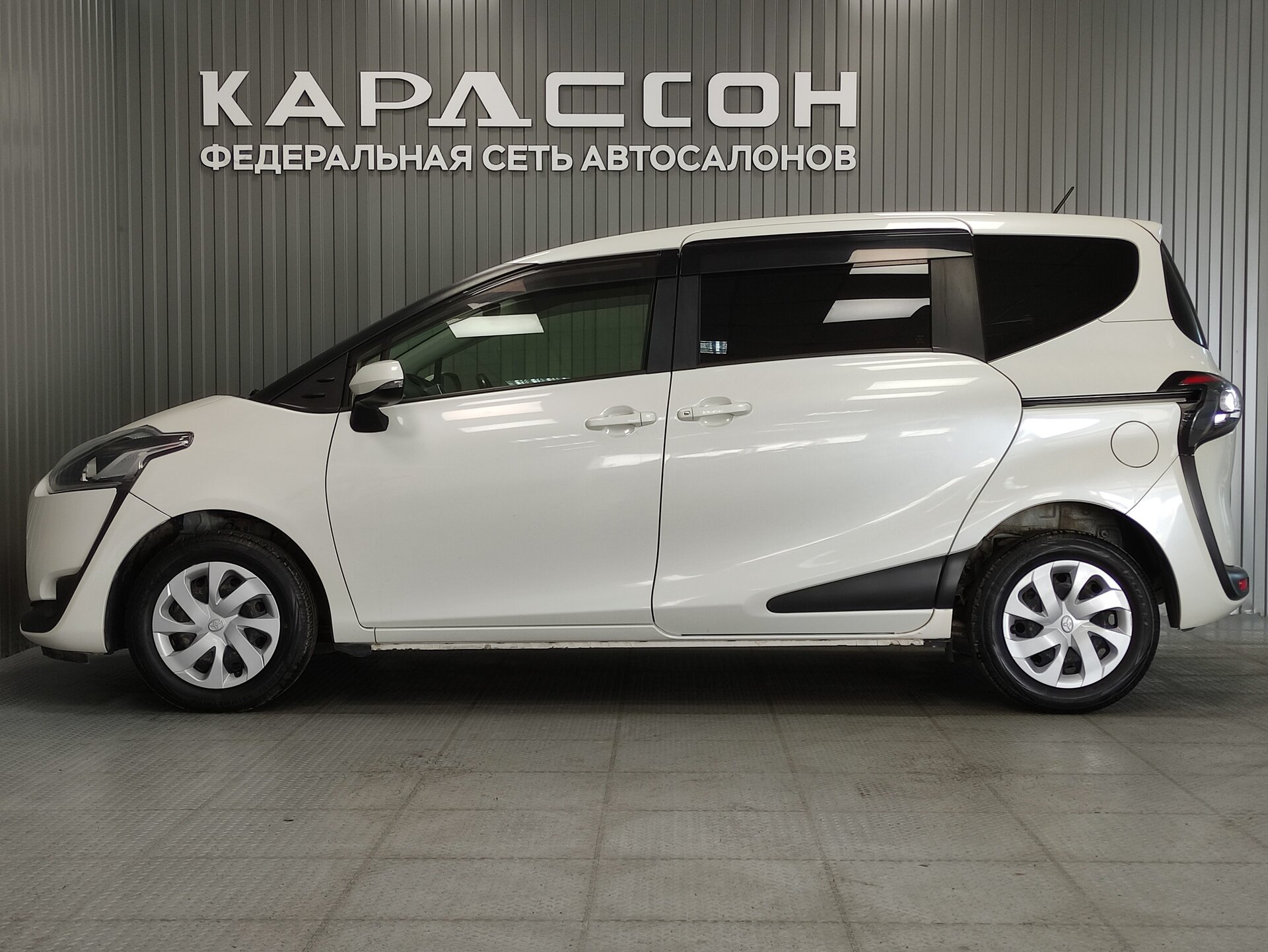 Toyota Sienta, II 2017 Toyota Sienta, II 2017
