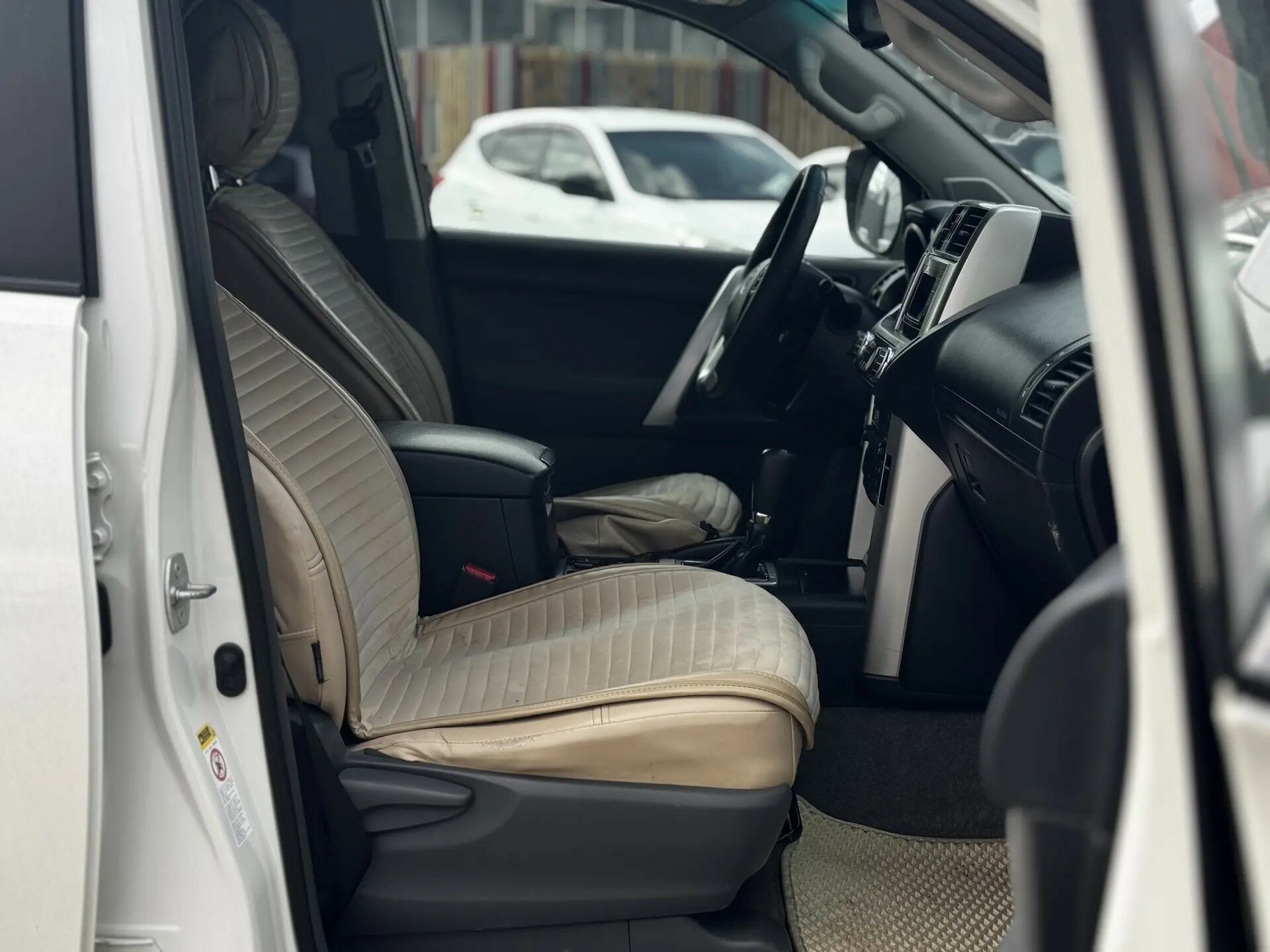 Toyota Land Cruiser Prado, 150 Series 2011