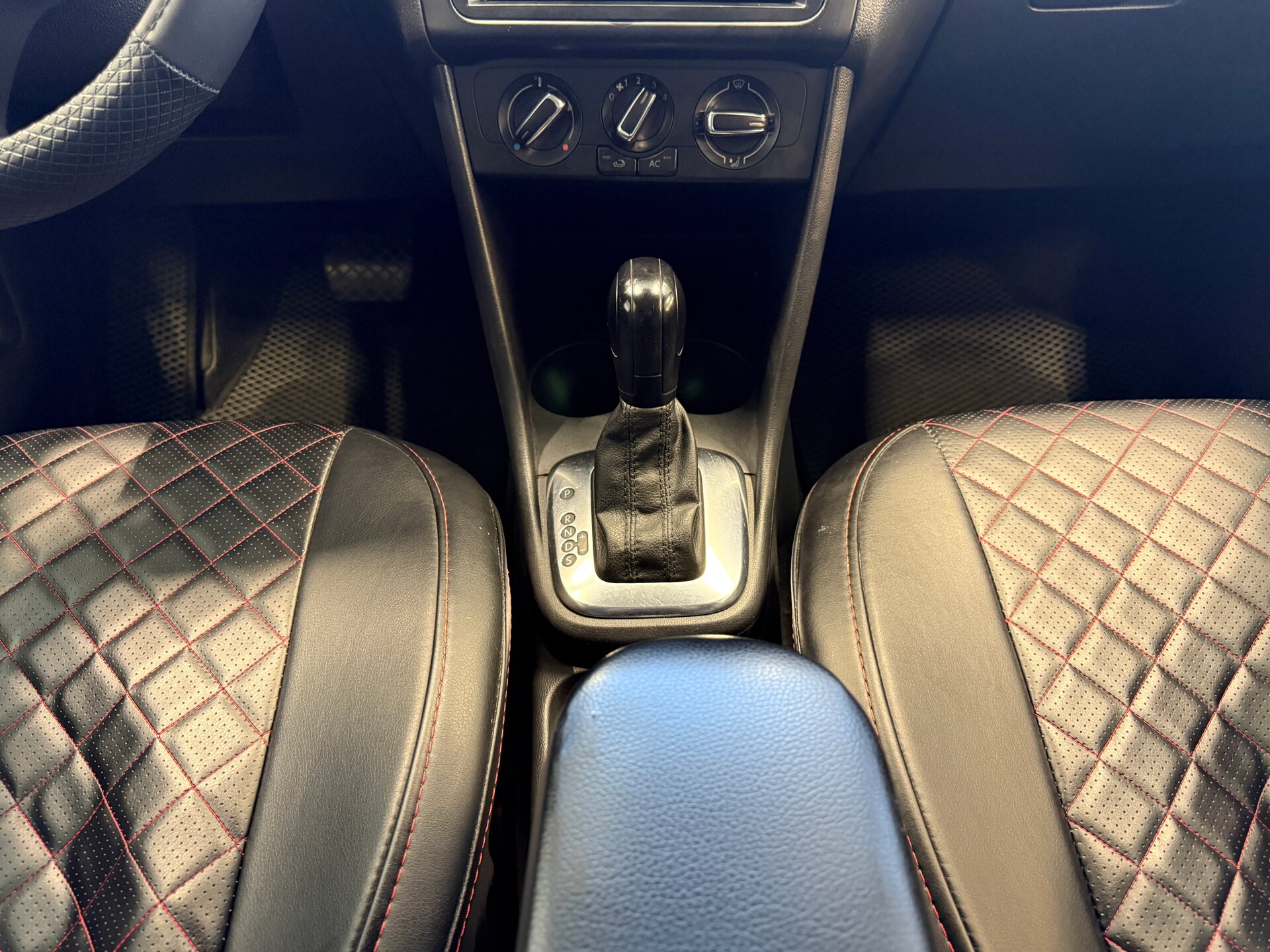 Volkswagen Polo, V 2012