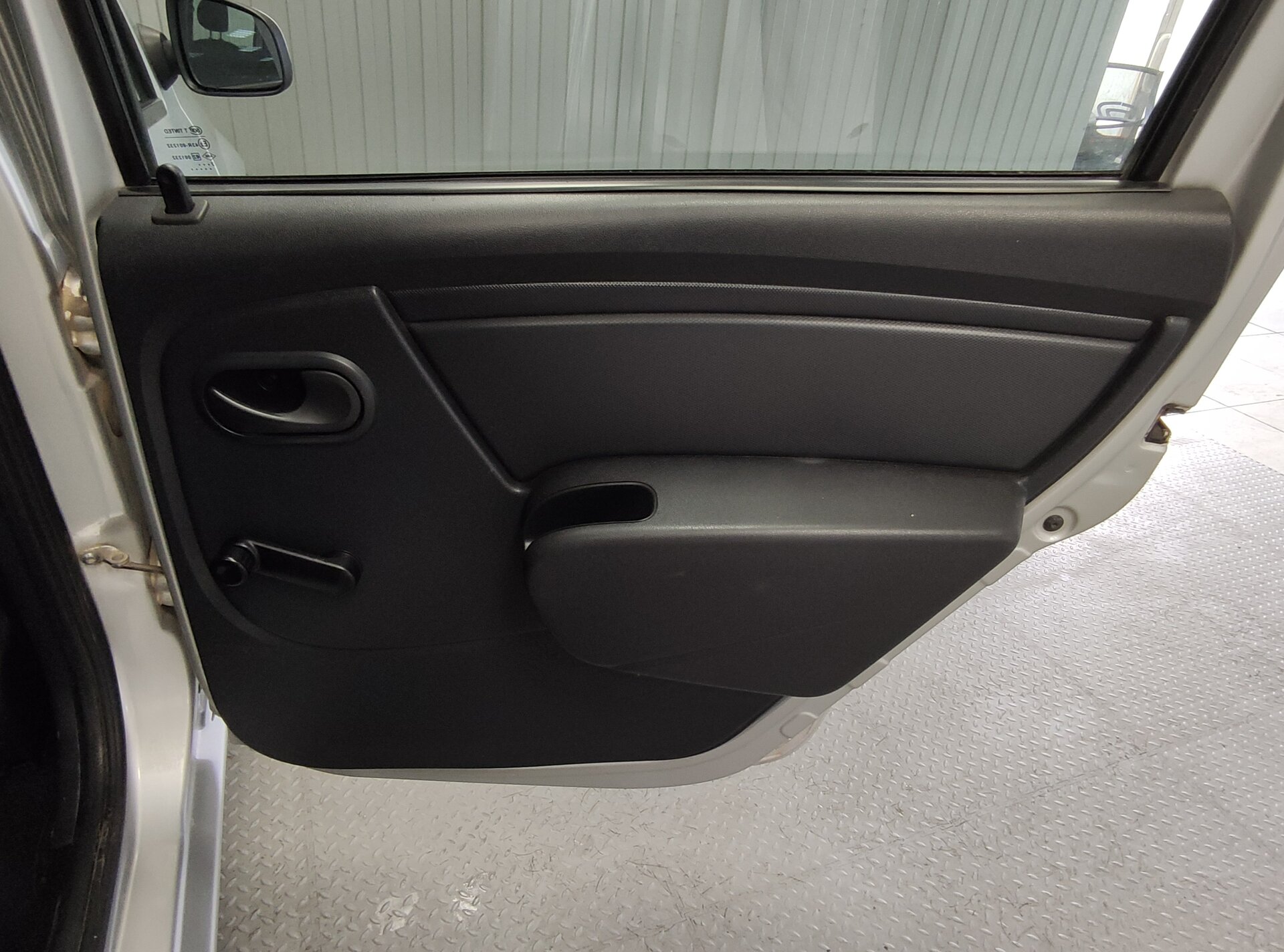 Renault Logan, I Рестайлинг 2013 Renault Logan, I Рестайлинг 2013