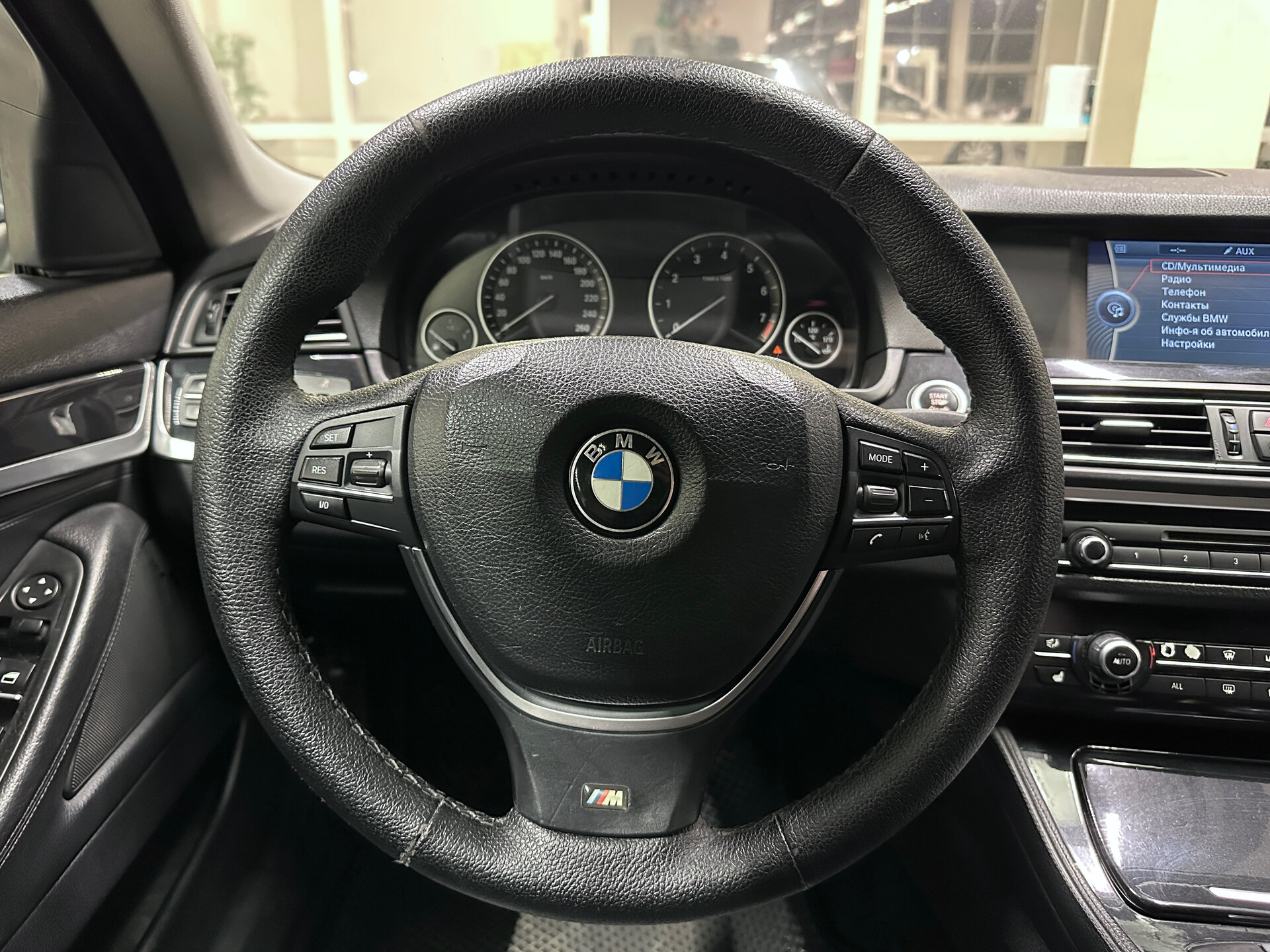 BMW 5 серии, VI (F10/F11/F07) 2010 BMW 5 серии, VI (F10/F11/F07) 2010