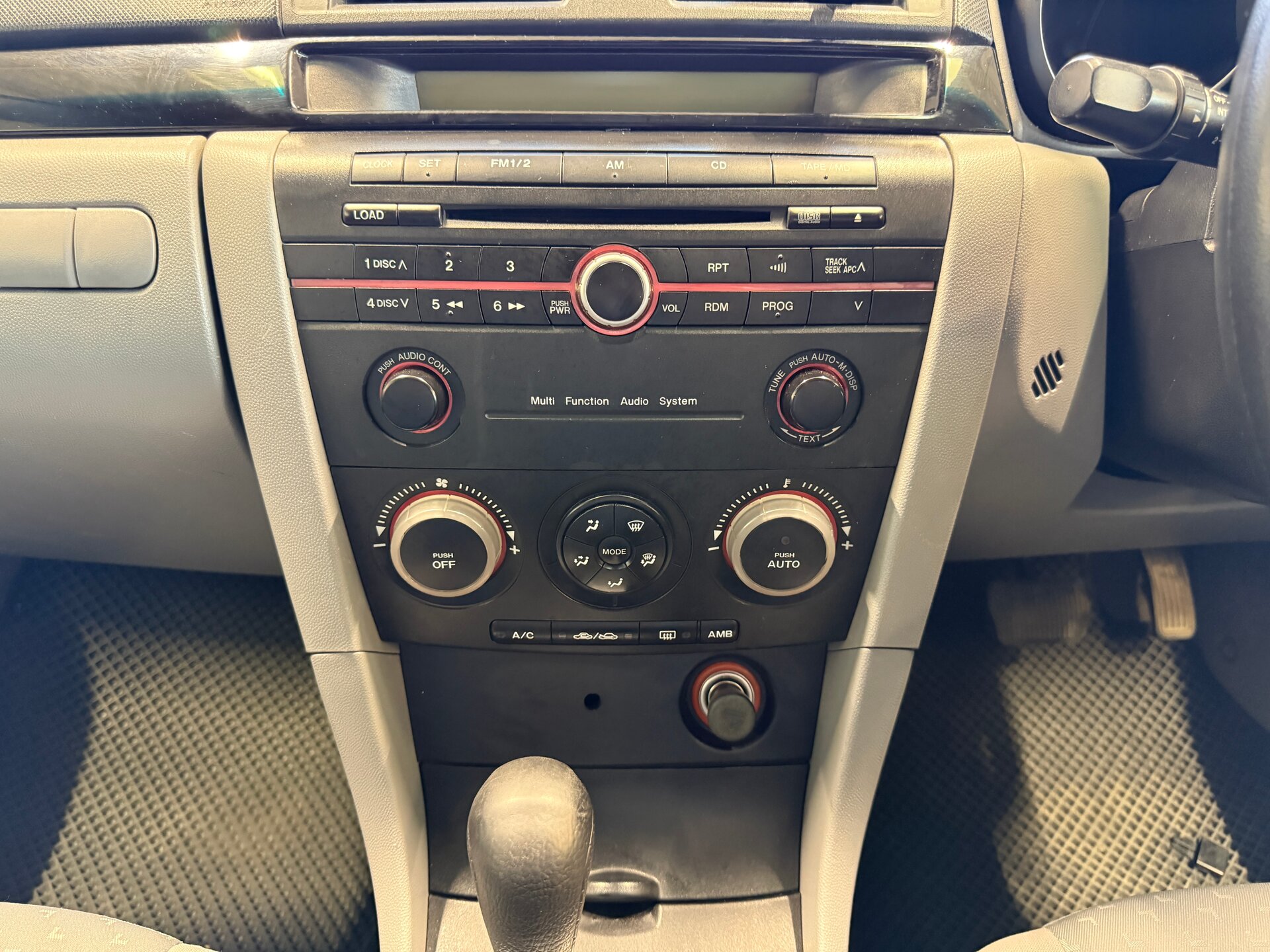 Mazda Axela, I 2004