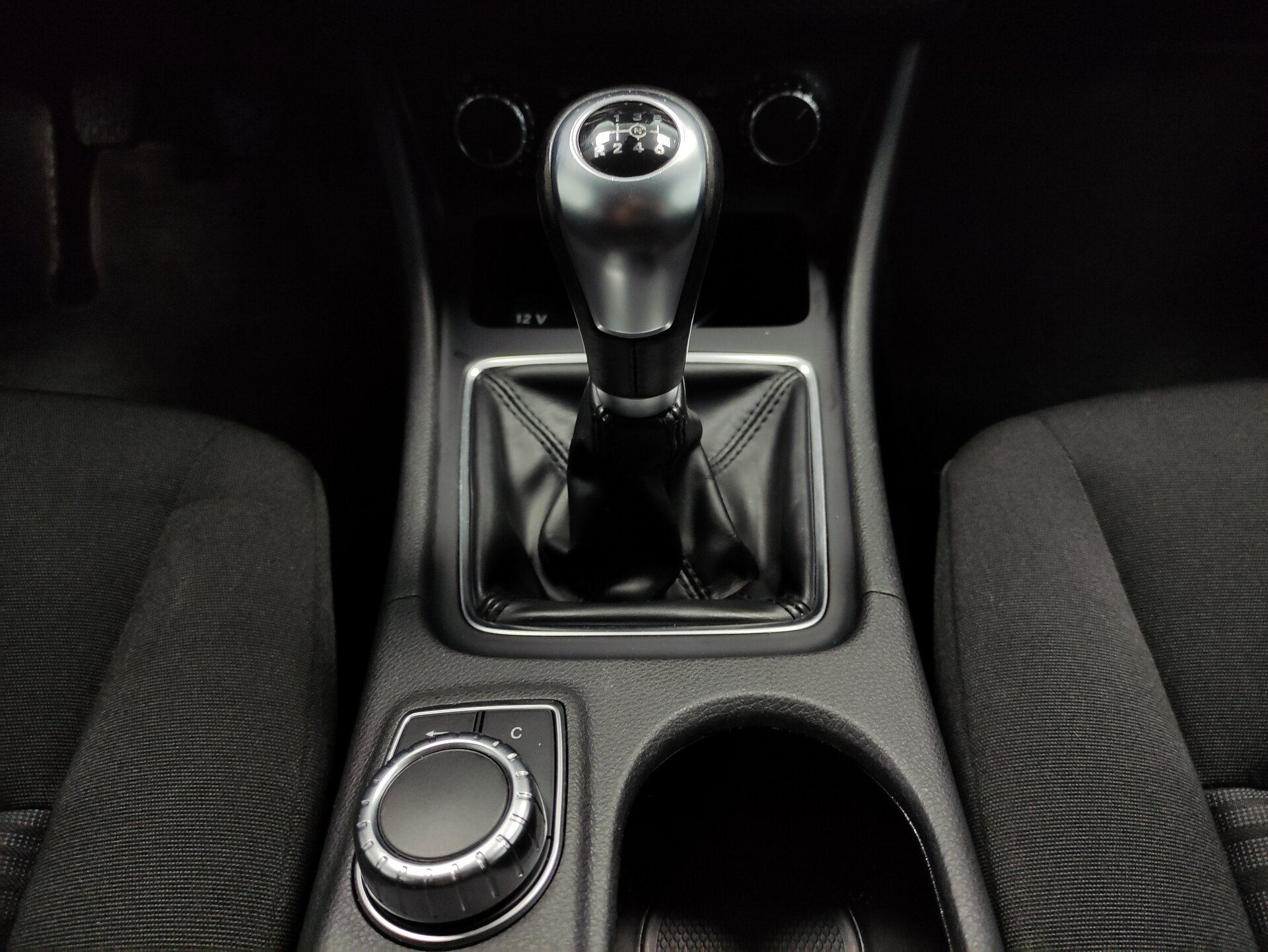 Mercedes-Benz A-Класс, III (W176) 2014 Mercedes-Benz A-Класс, III (W176) 2014