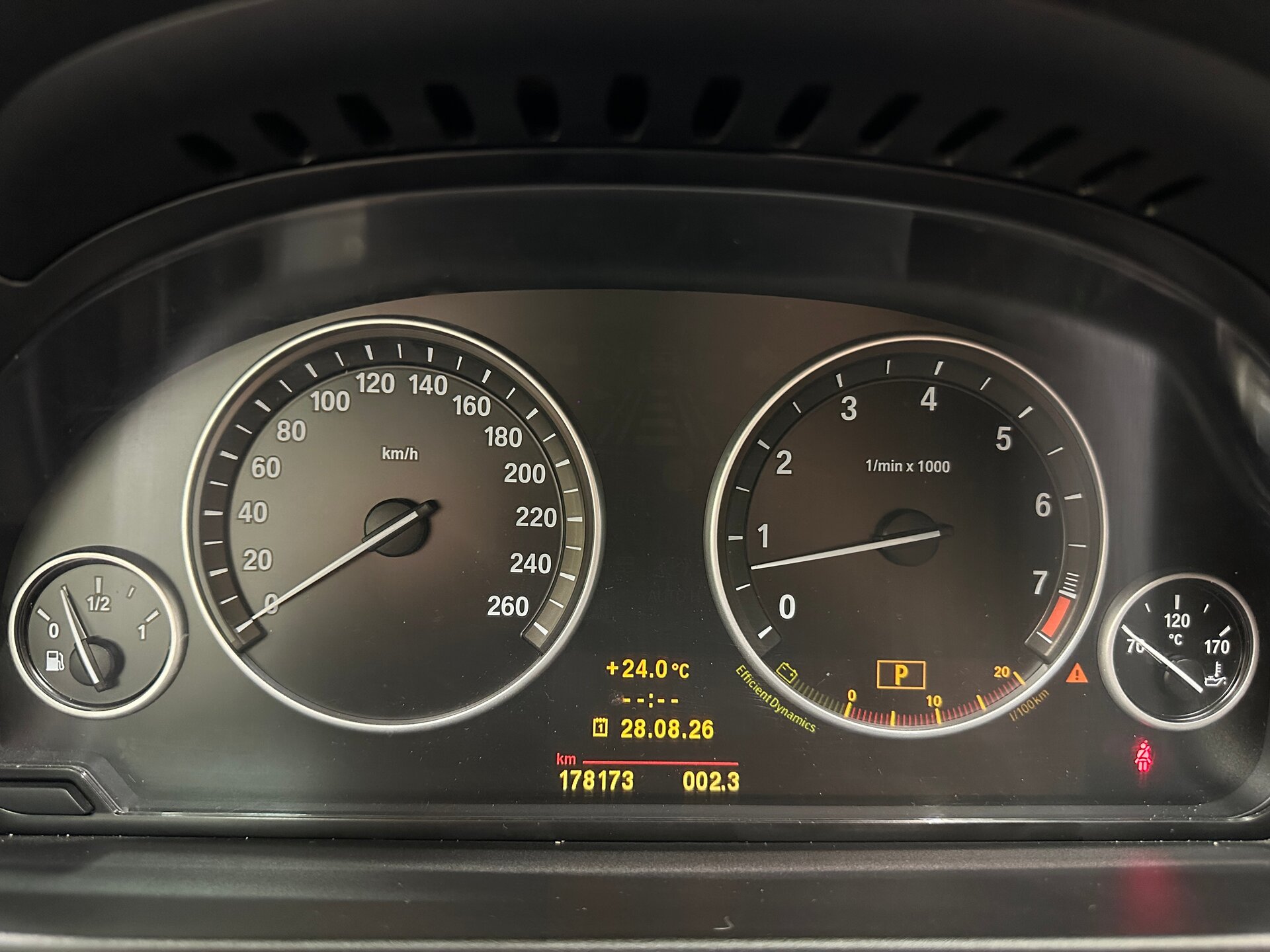 BMW 5 серии, VI (F10/F11/F07) 2010 BMW 5 серии, VI (F10/F11/F07) 2010