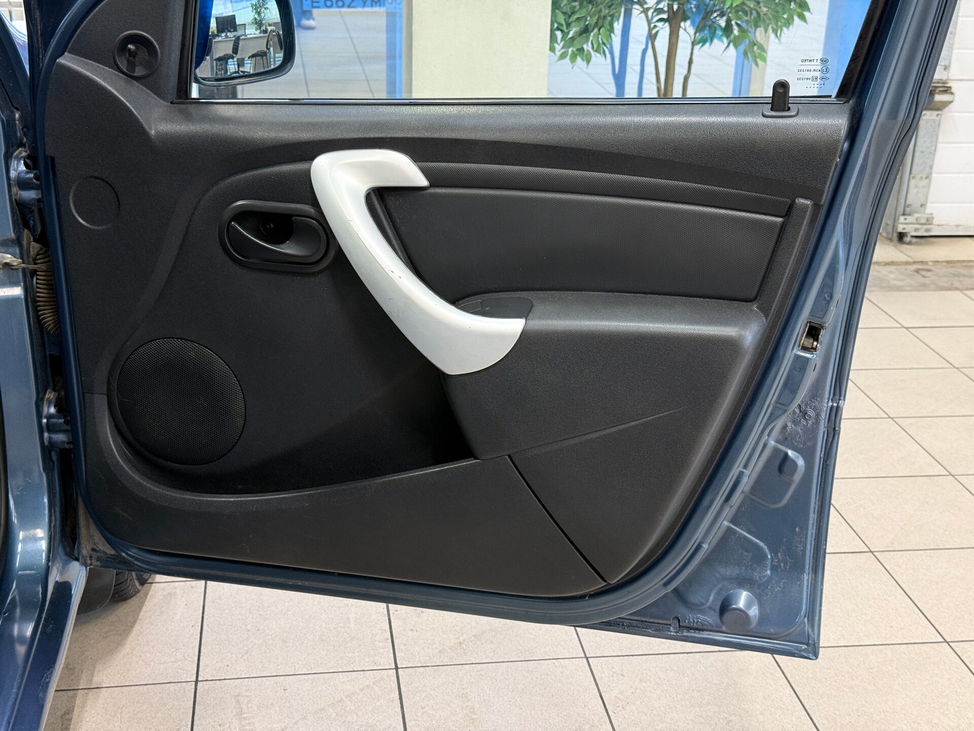 Renault Logan, I Рестайлинг 2013 Renault Logan, I Рестайлинг 2013