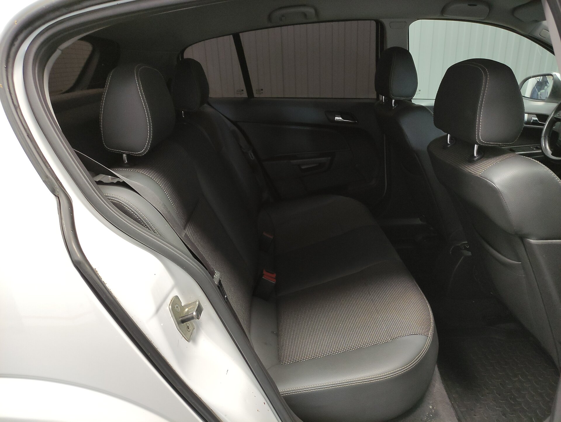 Opel Astra, H Рестайлинг 2011